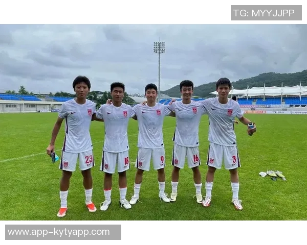 U15国少下半场失误频频日本U15长传打身后再添两球