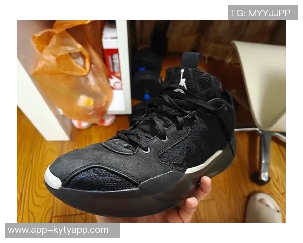 KD跟腱撕裂后表现依旧出色场均277分助球队取得8495分佳绩 KD跟腱撕裂后表现依旧出色场均277分助球队取得8495分佳绩