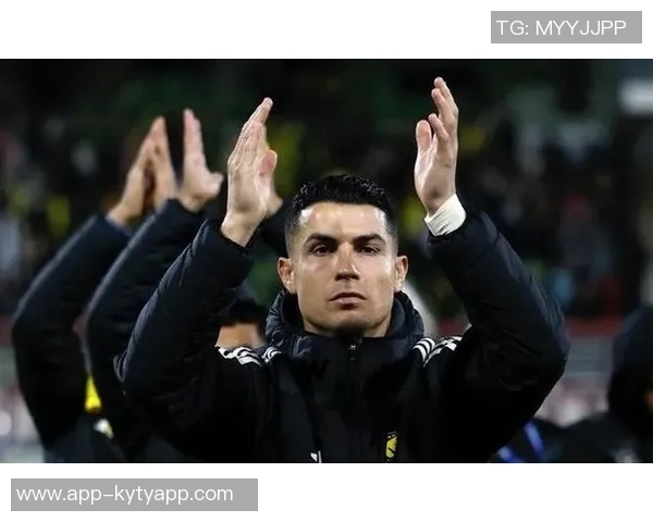 C罗愤怒出局后迅速返回更衣室沙特媒体独家报道比赛心情