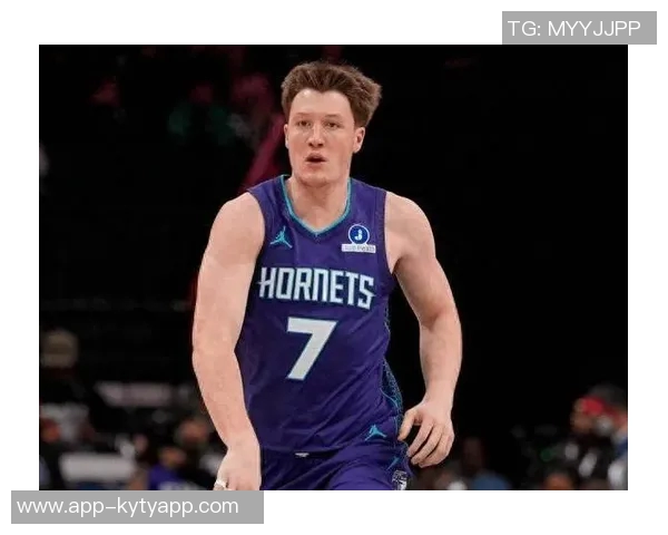 克尼佩尔逆袭登顶新秀榜埃奇库姆紧随其后哈珀强势入围新秀行列