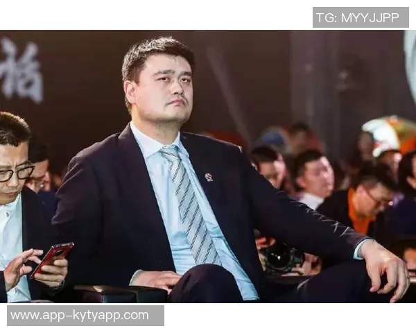 本戈登回忆初见姚明时的震撼感受竟认为他体内有外星人操控着他