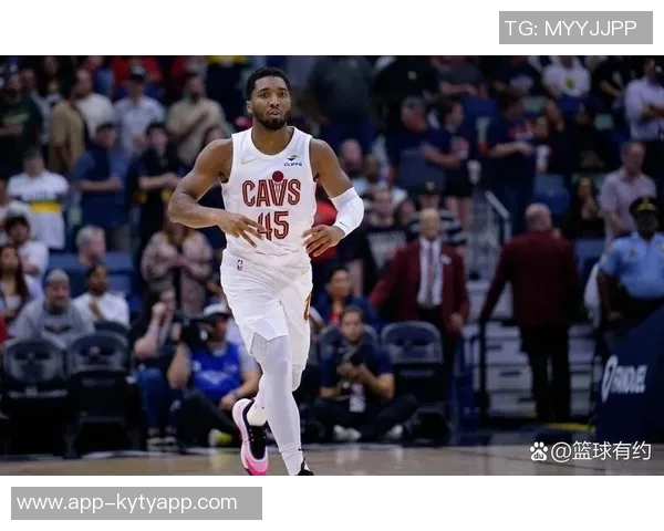 米切尔表现起伏18投仅5中却凭罚球贡献23分5篮板3抢断正负值高达21 米切尔表现起伏18投仅5中却凭罚球贡献23分5篮板3抢断正负值高达21